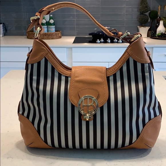 henri bendel Handbags - HENRI BENDEL ICONIC HANDBAG WITH SAFFIANO LEATHER